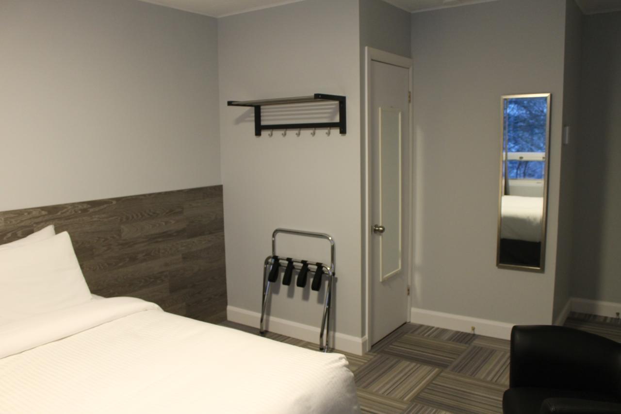 Auberge Valcartier Saint-Gabriel-De-Valcartier Eksteriør bilde